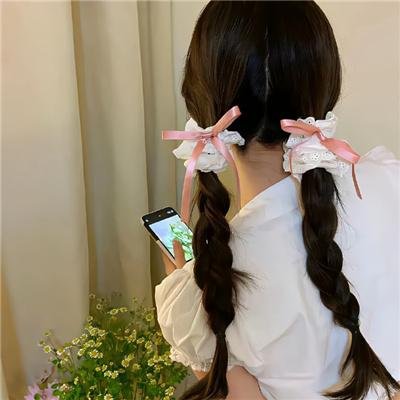 毗邻而居